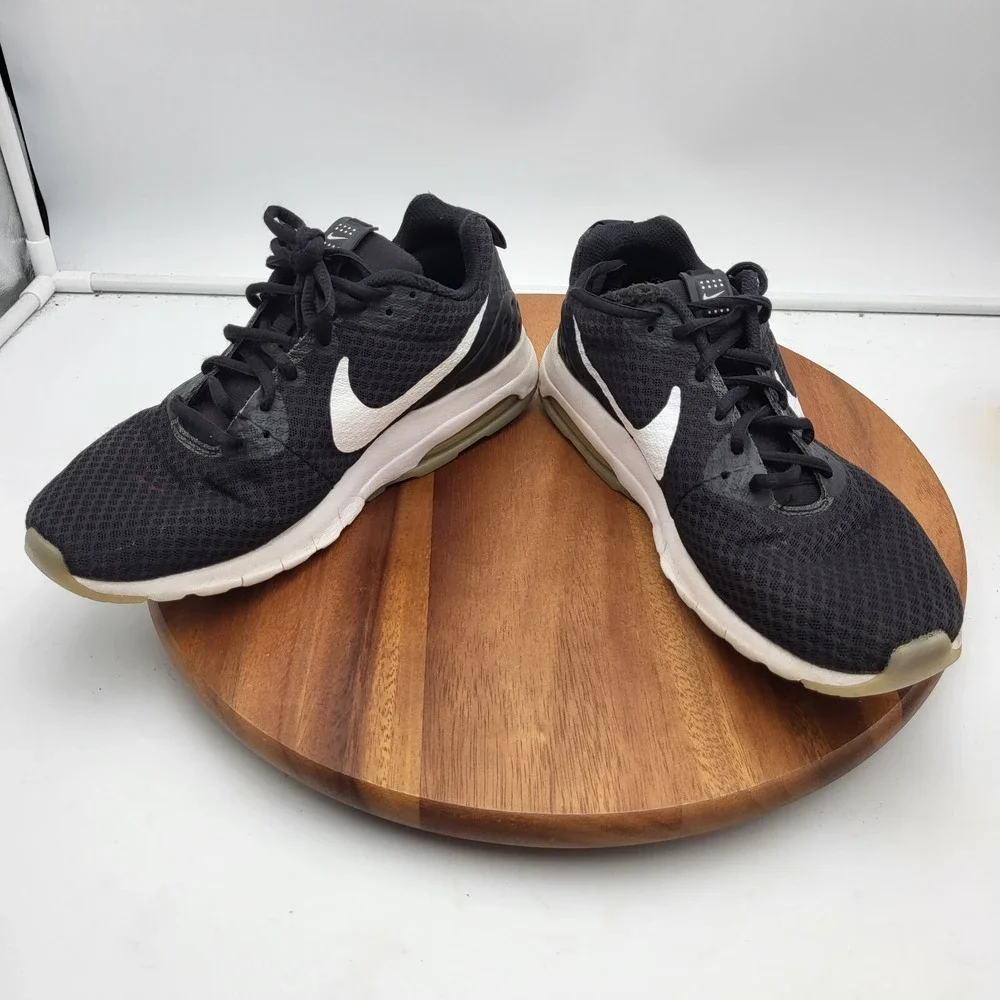 Nike‎ Air Max Motion Running Shoes Mens Size 8.5 Black White 833260-010 Shoes